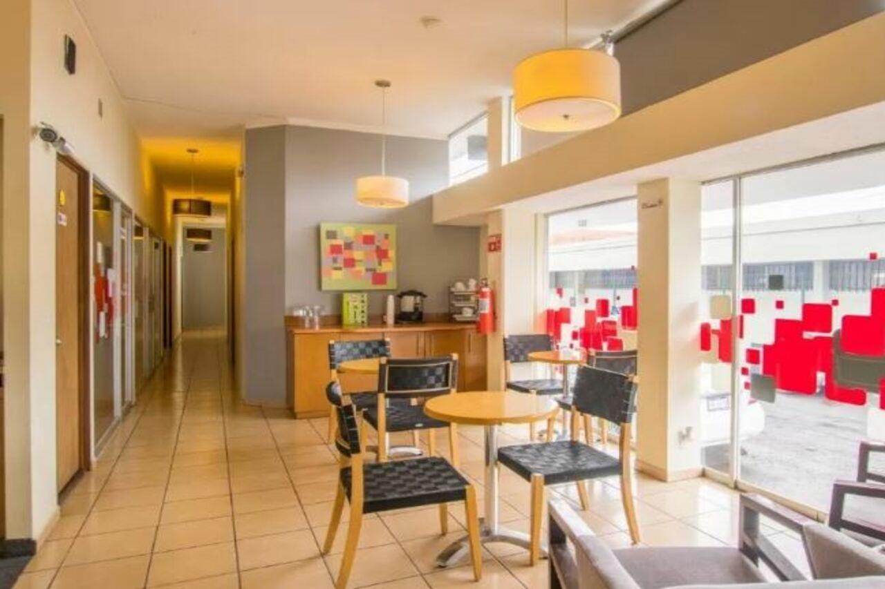 Hotel Mateos 1215 León Kültér fotó