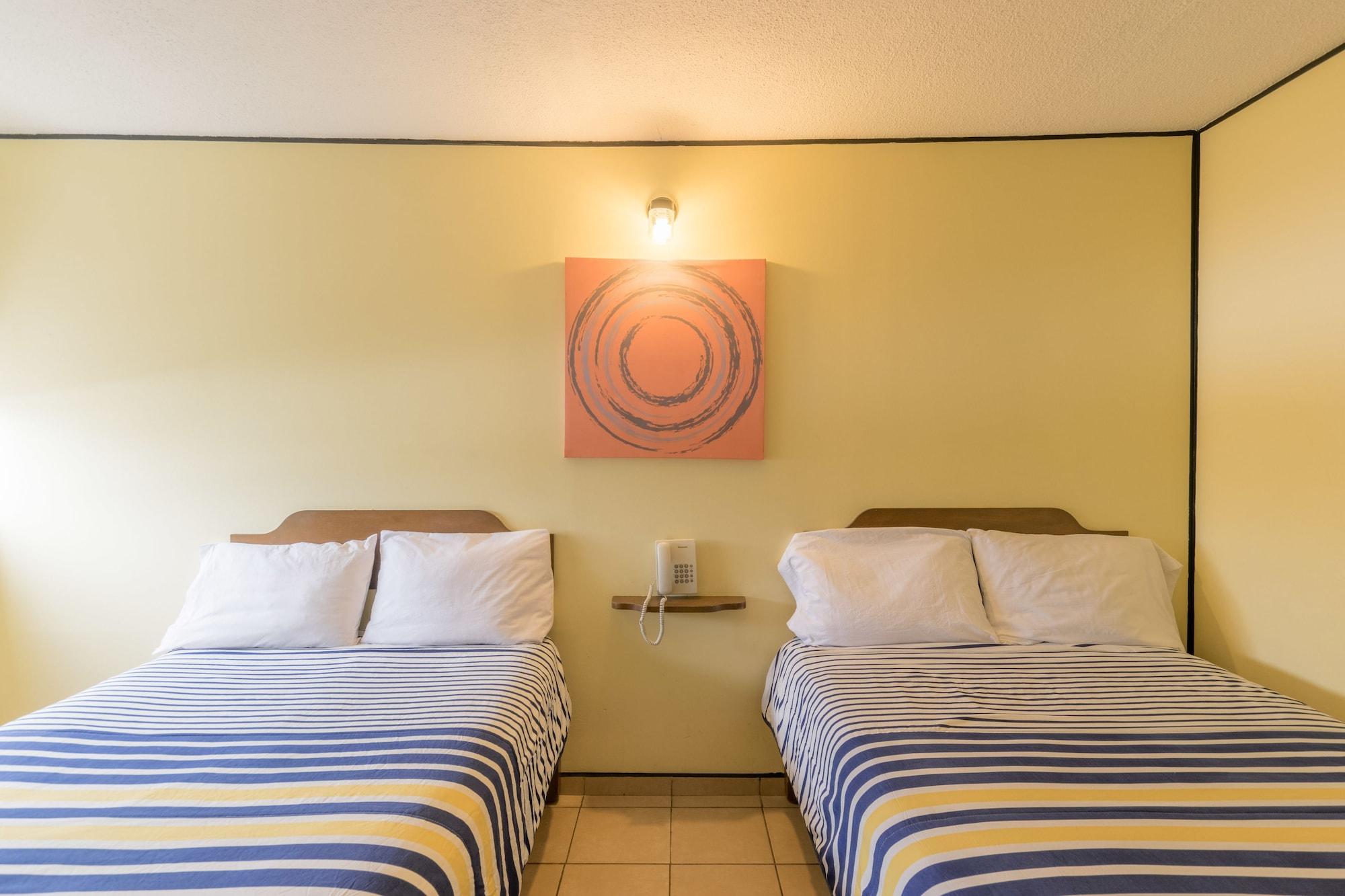 Hotel Mateos 1215 León Kültér fotó